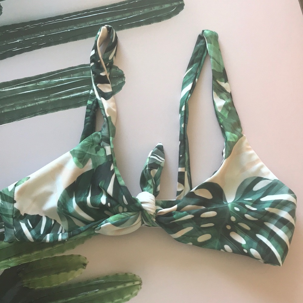 Stone fox swim top